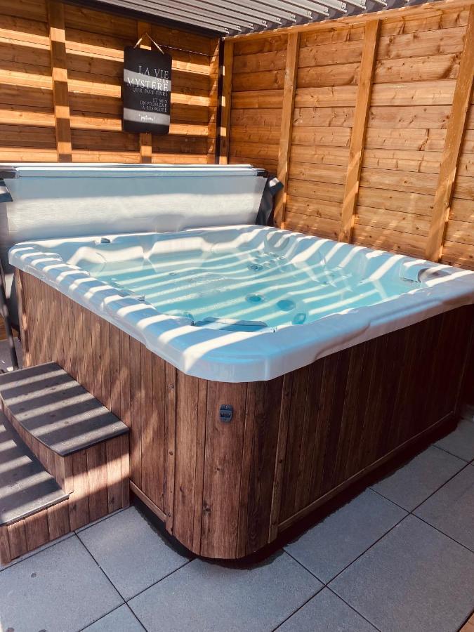 Mini Love Room Jacuzzi Privatif Urimenil ภายนอก รูปภาพ