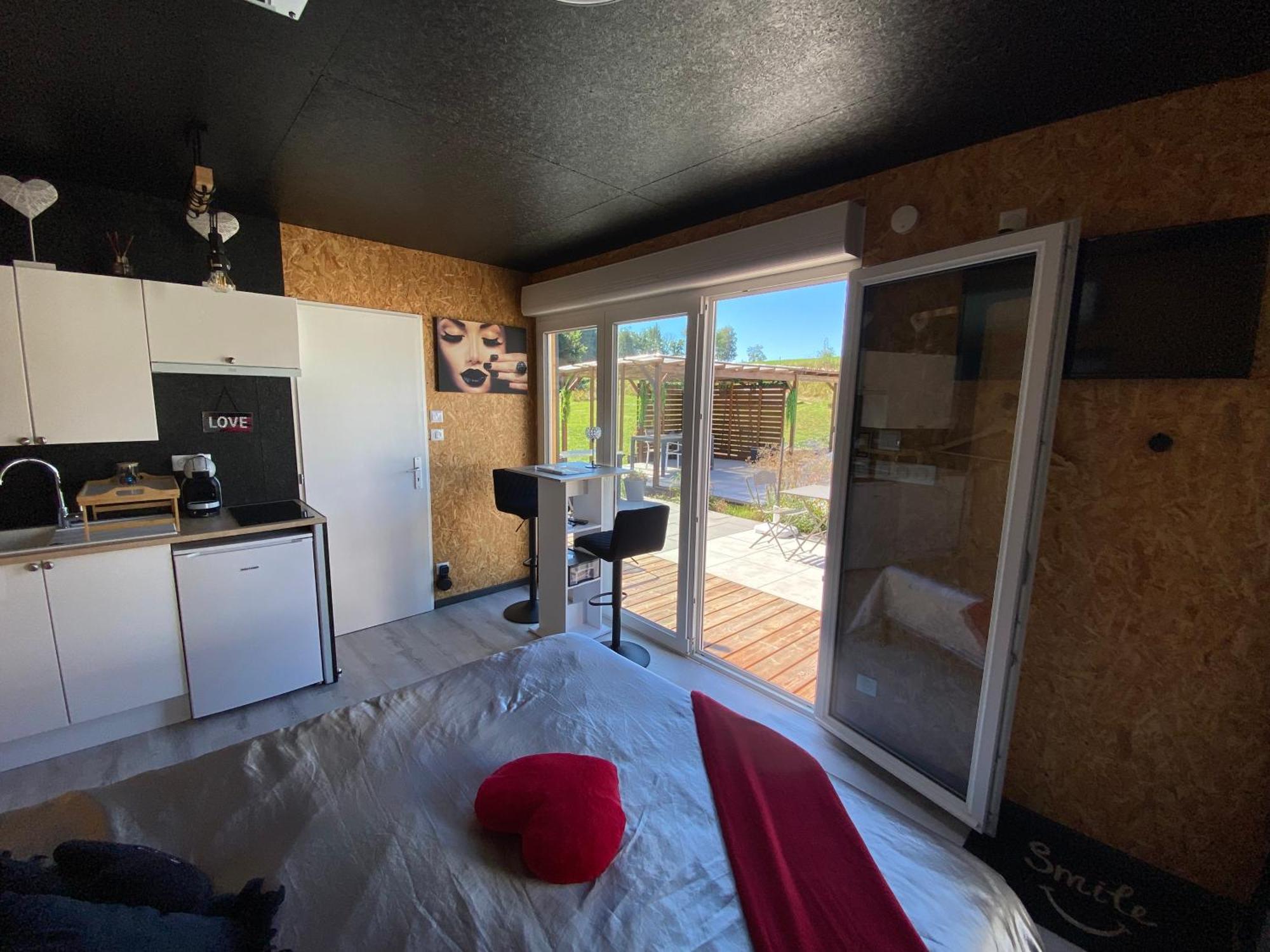 Mini Love Room Jacuzzi Privatif Urimenil ภายนอก รูปภาพ